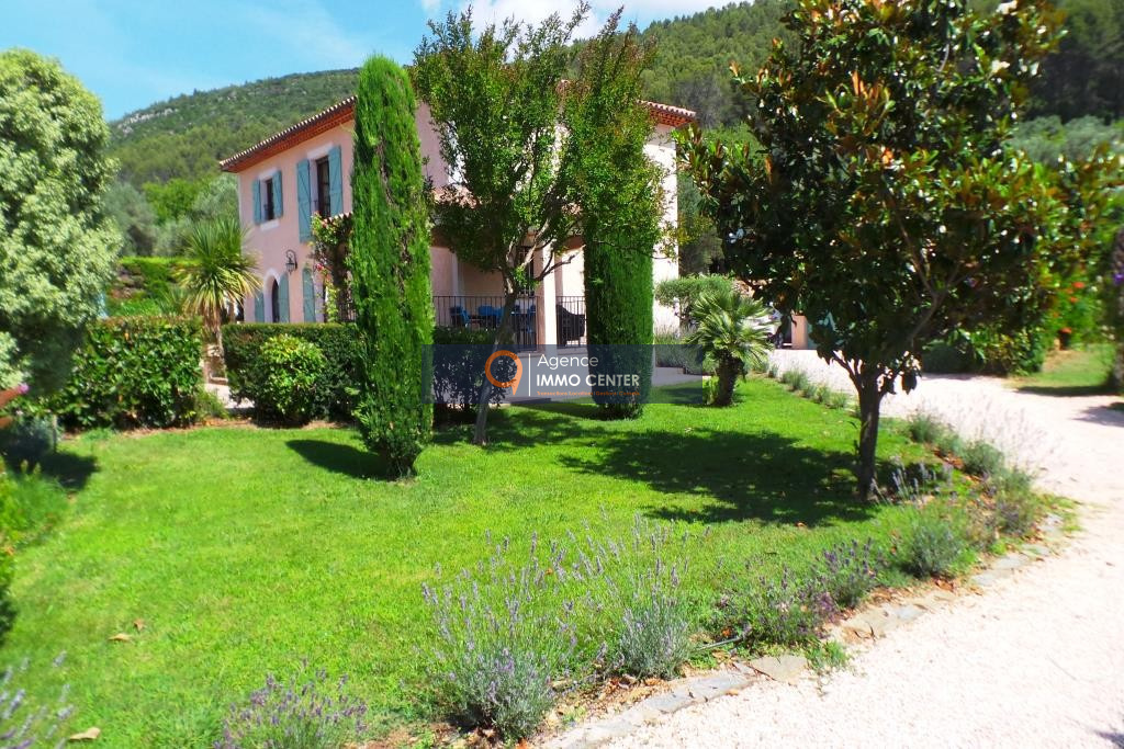 SollièsPont vente Sollies Pont, dans un havre de paix ensoleillé, superbe propriété composée SollièsPont vente Sollies Pont, dans un havre de paix ensoleillé, superbe propriété composée